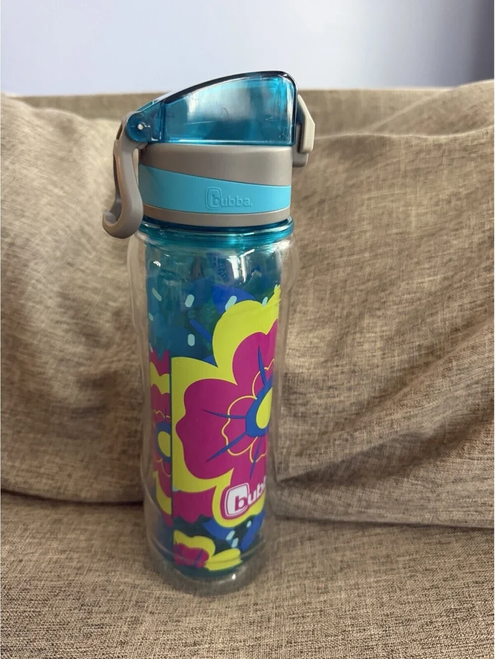Bubba Flo Duo Insulated 24oz Plastic Water Bottle Flip To Lid Tropical Flower